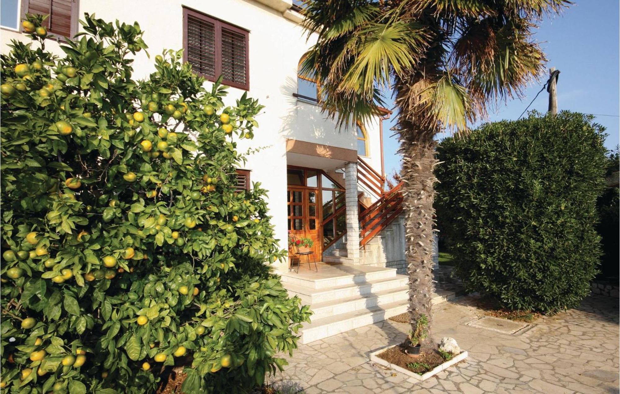 Beautiful Apartment In Pula With Kitchen Eksteriør billede